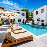 Julipapas Gardens *