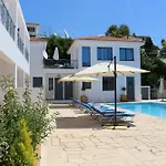 Daire Julipapas Gardens