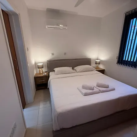 Julipapas Gardens Apartamento