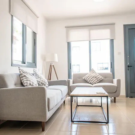 Apartament Julipapas Gardens