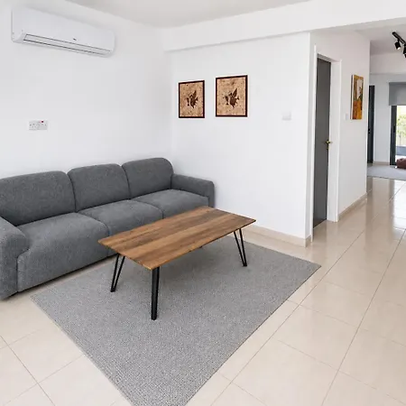 Apartament Julipapas Gardens