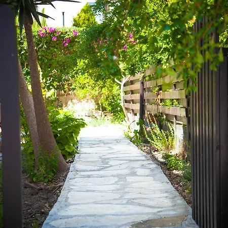 Julipapas Gardens Apartman